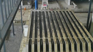 成組立模設備-隔墻板生產(chǎn)線-專業(yè)廠家瑪納公司技術成熟可靠 成組立模設備-隔墻板生產(chǎn)線-專業(yè)廠家瑪納公司技術成熟可靠