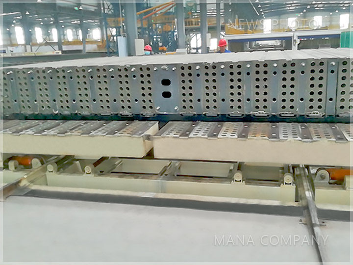 1639387488193216.jpg M03-16型墻板產(chǎn)線-生產(chǎn)現(xiàn)場.jpg